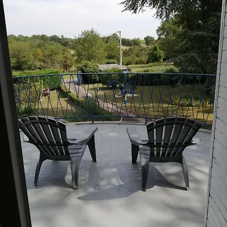 De L'aqueduc Panzió Le Douhet