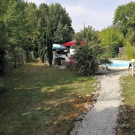 De L'aqueduc Nocleg ze śniadaniem 3*