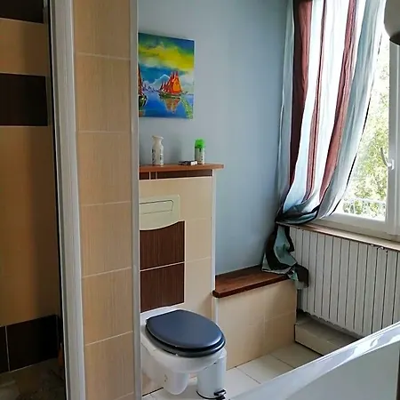 Nocleg ze śniadaniem De L'aqueduc 3*